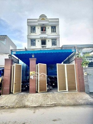 siêu hiếm góc 3mt phan đăng lưu. 5.74 x 19.2m. cn 108m2. cấp 4. hđt: 65tr ký từng năm. giá 25.46 tỷ