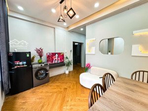 cho thuê căn hộ 2 phòng ngủ full nội thất, gần chợ hoàng hoa thám, tân bình giữ phòng qua tết