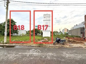 bán đất ngay cổng ktx đại học luật - giá tốt