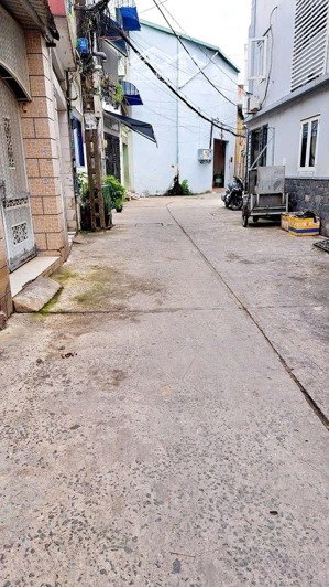 gần vòng xoay lê đại hành - bình thới - q11 - nhỉnh 5t (tl)