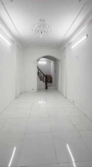 nhà đẹp 4 tầng ngõ 109 quan nhân - sổ vuông như vài - về ở ngay chỉ 7.95 tỷ