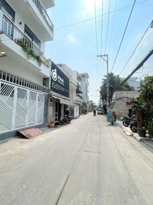 nhà đẹp 3 tầng hxh phú thuận, 5m x 12m, 4pn rộng, dân trí cao, nhỉnh 8 tỷ