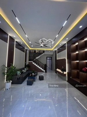 cần bán gấp căn nhà 3 tầng đường tôn thất dương kỵ sát sông gần cầu nguyễn tri phương - hoà xuân