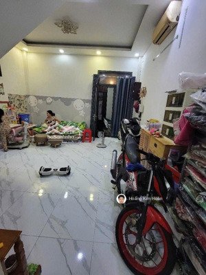 thông số vip 5x11m, hẻm trước nhà 4m, 2 tầng btct, nhà mới đẹp khang trang