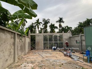 chủ bán gấp (6,1x19,6m) 121,7m2 đường ô tô sổ hồng riêng sát bờ sông sài gòn cách quốc lộ 13 500m