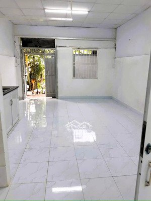 cho thuê nhà nguyên căn hiệp bình chánh, gần chợ, giao thông thuận tiện