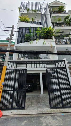 thăng long - phan thúc duyện / dt: 4.5x17m / 5 tầng + thang máy / gía bán: 17 tỷ