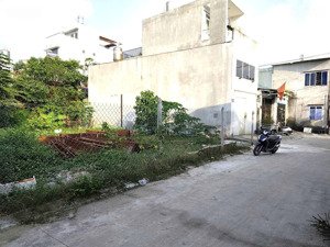 bán đất đường quốc lộ 13 78m2 chỉ 4,8 tỷ hẻm ô tô gần khu hồng long