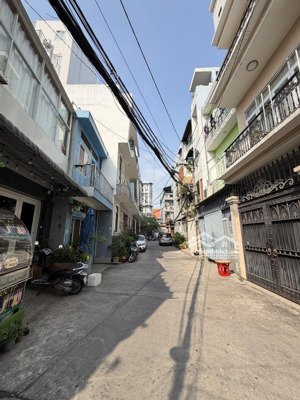 bán nhà chính chủ gần chợ tân hương, quận tân phú, diện tích 60m2, giá nhỉnh 6 tỷ.