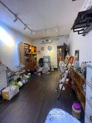 bán nhà tập thể cờ đỏ tầng 3 1pn, 1wc giá cực chất 1 tỷ, 40m2 ở đường 3, thị trấn đông anh, hà nội