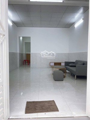 nhà mt hẻm xe hơi, 59m2 3pn 3 tầng chỉ 3tỷ450, shr, hoàn công, cách q5 chỉ 2p chạy xe