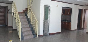 căn hộ thông tầng 226m2 5pn, chỉ 6tỷ500, rẻ nhất khu vực, phù hợp cho gia đình đông người ở