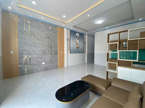 gấp! nhà sổ riêng đẹp, sân oto, gần chợ quang thắng, trảng dài chỉ 2tỷ190