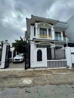 nhà thủ dầu một biệt thư mini đẹp