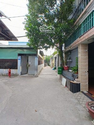 nhà 2 tầng- ngay gx bùi môn 100m ra ql22 lê thị hà, hẻm rộng sạch- 68m2, nở hậu- 3pn , chỉ 3,2 t