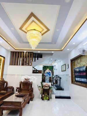 nhà xây tâm huyết ngay emart phan huy ích - 4 tầng kiên cố - thông số đẹp 5m x 18m - hẻm ô tô