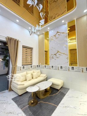 siêu phẩm nhà vườn đẹp lung linh đường xe hơi tặng full nội thất, bề ngang khủng 6.2m