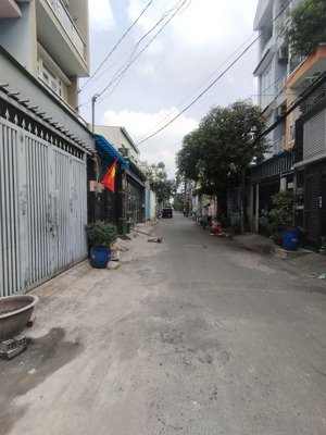 nhà mặt tiền sát lê văn qưoi 2 tầng 4x17 giá nhỉnh 6ty