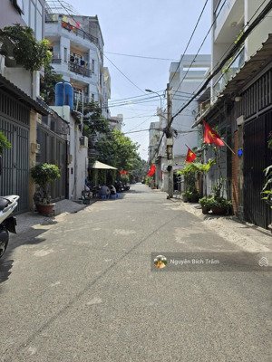 kế đường tân hương; hẻm nhà 5m - 70m2 (4x17.5) cách mt 50m - hàng hiếm pk. nhỉnh 6 tỷ