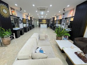 cho thuê nhà mặt phố hoàng ngân. diện tích: 80m2 x 5 tầng, để xe thỏa mái, mọi mô hình, 30tr/th