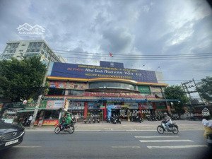 mặt tiền võ văn ngân, tp. thủ đức - dt: 40x50m - cn: 2.000m2 - hđt: 700 triệu - giá: 199 tỷ