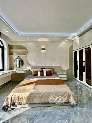 nhà mới xây tặng nội thất cao cấp