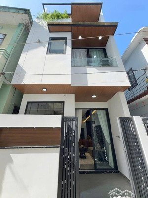 bán nhà 3 tầng kiệt hùng vương , 56m2 có 3pn 3wc đông nam full nội thất mới đầy đủ