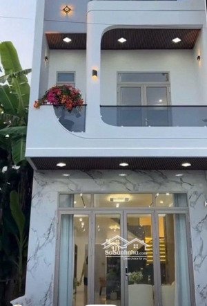 bán nhà giáp tân phú bình tân khu sầm uất kinh doanh nhà đep diện tích lớn