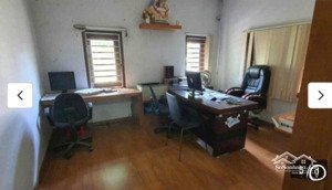 giá tốt: cho thuê kho xưởng hóc môn dt: 330m2, mặt tiền 12m, sẵn vp làm việc- điện 3 pha