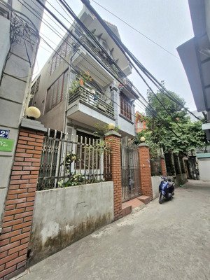 bán đất thạch bàn, cổ linh, 82m2, mt 8.2m, giá 16.9 tỷ, gần chợ gần trường, gần cơ quan trung tâm