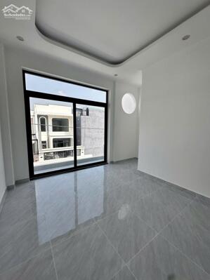 BÁN NHÀ VỪA XÂY SIÊU ĐẸP NGAY CHỢ TÂN BÌNH -NGÃ 4 TÂN TRIỀU - PHƯỜNG TÂN TRIỀU