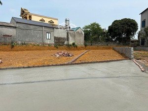 chính chủ gửi bán đất tại xã phú cát sẵn sổ.mặt đường nhựa kinh doanh.