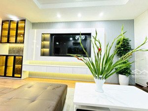 em chuyên cho thuê quỹ căn hộ tại goldmark city - hồ tùng mậu. lh: 