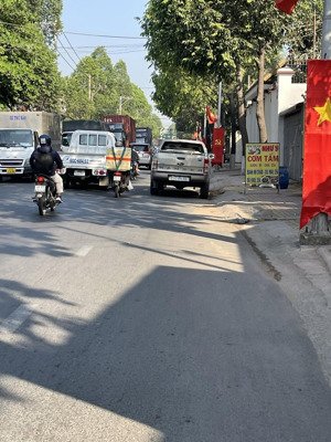 chính chủ cần bán 9600m2 đất ven sông có sẵn 2000m2 thổ cư giá chỉ 53 tỷ, gần đường bùi hữu nghĩa