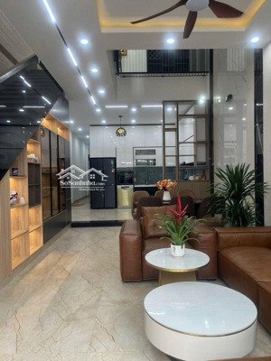 nhà 4 tầng mt siêu đẹp hoà quý ngũ hành sơn- ngay đảo kim cương