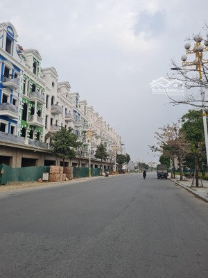bán vài căn shophouse kđt bắc đầm vạc _ vĩnh yên _ vĩnh phúc ( phú thọ mới ) giáp hồ.