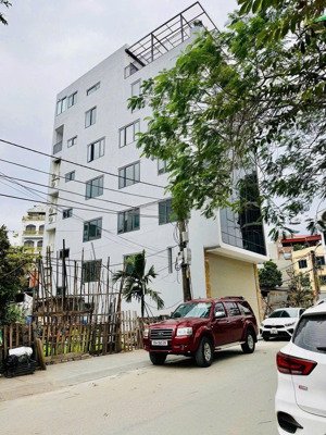 bán tòa văn phòng cổ linh 100m 7 tầng 4 mặt thoáng vỉa hè rộng pccc đạt chuẩn