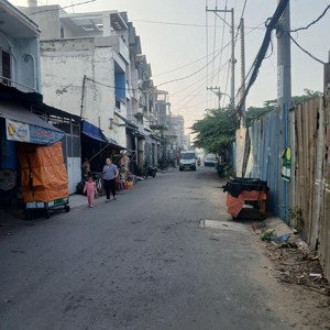 7 tỷ 100 thương lượng, nhà mới 5 tầng, đường 6 mét, diện tích : 4 x 18