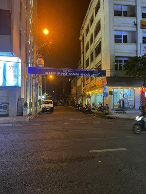 bán gấp hxh tại hồ văn huê, 4xtỷ, 120m2, 6 tầng