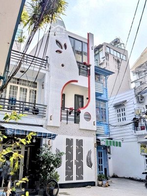 nhà đẹp 3 tầng 3pn 3wc hồ biểu chánh khu cán bộ siêu hiếm nhà bán, chỉ nhỉnh 5 tỷ