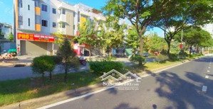 cần bán lô mặt tiền hoàng quốc việt 6x22m giá 22.5 tỷ