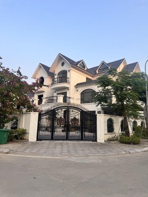 cần bán biệt thự khu a geleximco lê trọng tấn, diện tích 200m - 4 tầng full nội thất - giá 36 tỷ tl