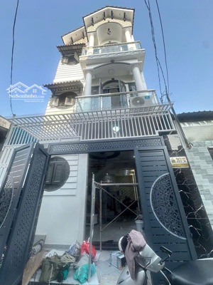 6 tỷ ,nhà 4 tầng, 60m2, hxh đường trương thị hoa ,p tân thới hiệp, quận 12,gần siêu thị