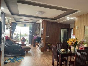 bán căn hộ 3pn căn góc ambercourt