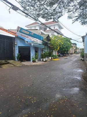 cần bán đất trống , gò cao , xây dựng ngay