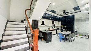 phan văn trị gò vấp - hẻm 6m thông kinh doanh - 4 x 18 - 4 tầng - 8.4 tỷ còn tl