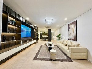 chính chủ bán căn hộ tại thanh xuân complex. 122m2, 3 ngủ full đồ, ban công đông bắc, sổ đỏ.