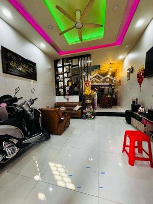 bán nhà to gần aeon bình tân (97m2)ô tô đỗ cửa giá 7.9 tỷ