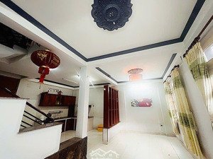 nhà giá rẻ 51m2. nhỉnh 4 tỷ . linh trung 3 bướ ra võ văn ngân chợ thủ đức