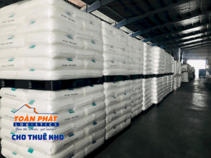 THUÊ KHO GẦN TUYẾN GIAO THÔNG – XE RA VÀO THUẬN TIỆN 24/7